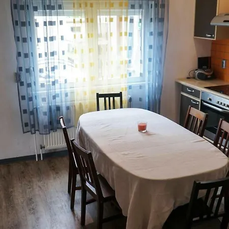 Ljubljana Apartment דירה *